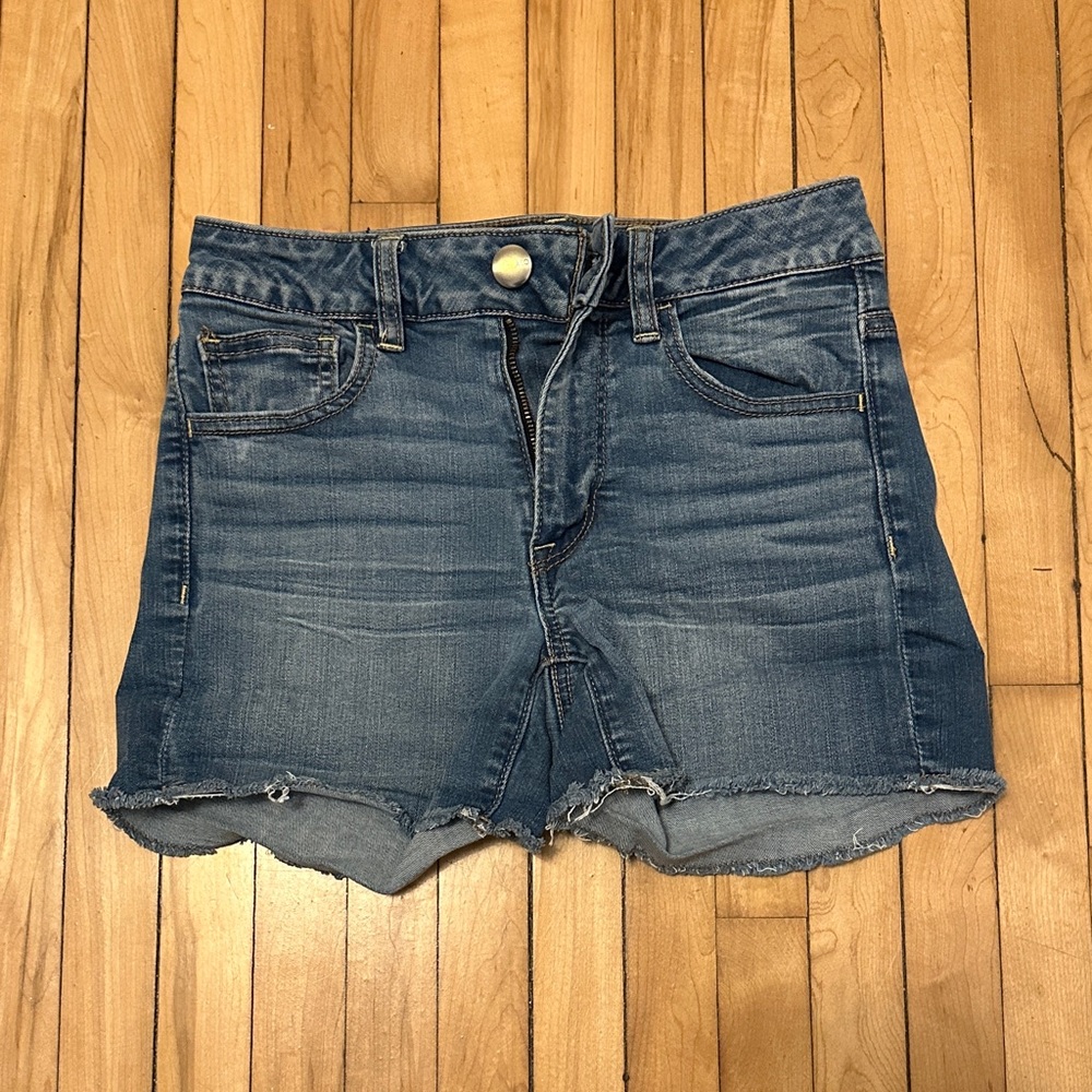 American Eagle Outfitters Women's Blue Denim Frayed Hem Shorts